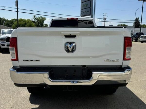 Sold 2019 Ram 3500 Big Horn Crew Cab 4x4 | Low KMs | HEMI V8 | Front Bench | Backup Camera - Image 5