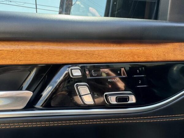 Sold 2022 Jeep Grand Wagoneer Series III 4WD SUV | Low KMs | V8 | Rear Video Screens | Heated Vented Seats | Leather Stock # P1647 - Image 15