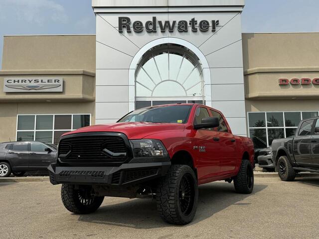 2016 Ram 1500 SXT Crew Cab 4x4 Stock P1617A