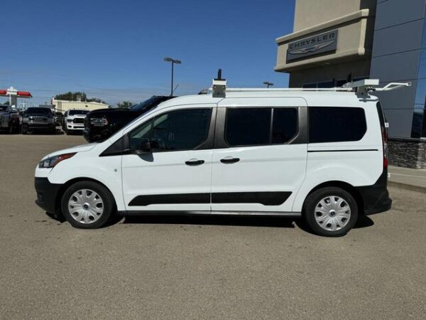 Sold 2020 Ford Transit Connect XL Passenger Van FWD | 6 Passenger | Low KMs | 2L | Dual Sliding Doors | NAV | Stock # P1660 - Image 3