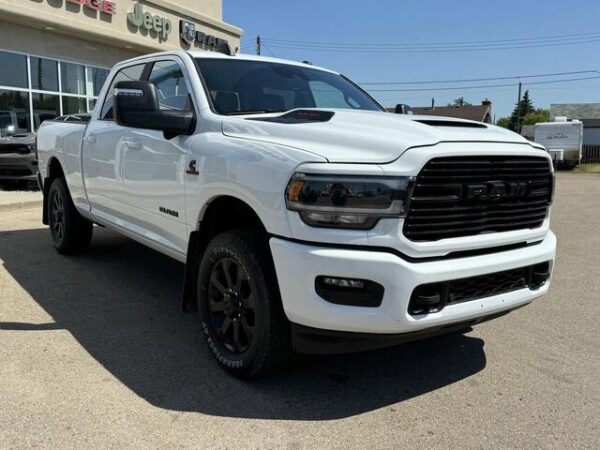 Sold 2024 Ram 3500 Laramie Night Edition Crew Cab 4x4 | 6.7L | Low KMs | Leather | AISIN Tranny | Sunroof | Lvl B Equip | Stock # P1652 - Image 8