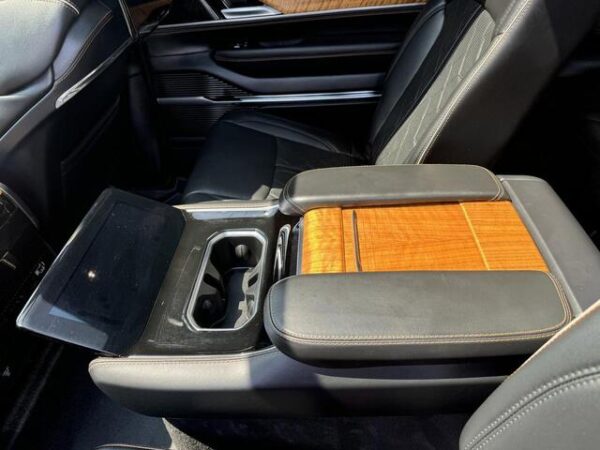 Sold 2022 Jeep Grand Wagoneer Series III 4WD SUV | Low KMs | V8 | Rear Video Screens | Heated Vented Seats | Leather Stock # P1647 - Image 32