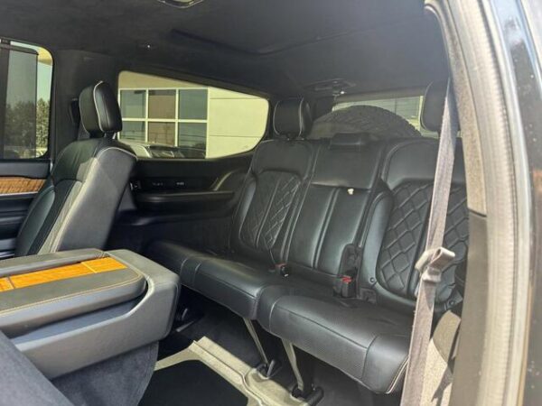 Sold 2022 Jeep Grand Wagoneer Series III 4WD SUV | Low KMs | V8 | Rear Video Screens | Heated Vented Seats | Leather Stock # P1647 - Image 29