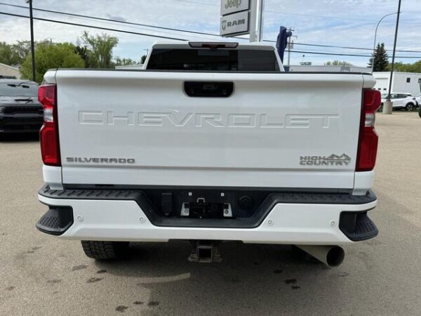 Sold 2021 Chevrolet Silverado 3500HD High Country Crew Cab | 6.6L | Leather | Sunroof | Nav | Bose Sound | Heated Seats | 5th Wheel Prep | Stock # P1624 - Image 5