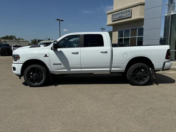 Sold 2024 Ram 3500 Laramie Night Edition Crew Cab 4x4 | 6.7L | Low KMs | Leather | AISIN Tranny | Sunroof | Lvl B Equip | Stock # P1652 - Image 3