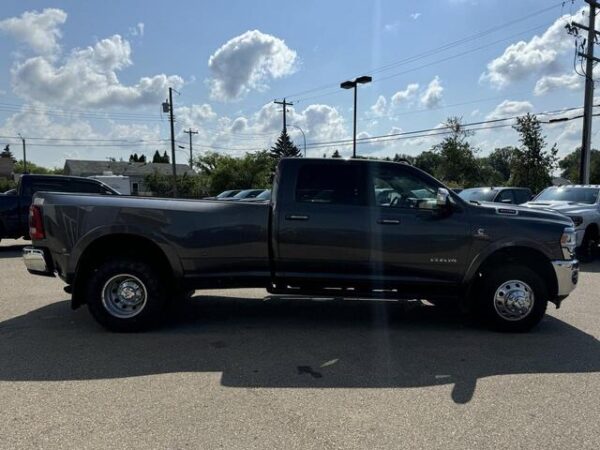 Sold 2021 Ram 3500 Laramie Dually Crew Cab 4x4 | 6.7L | Leather | Sunroof | 5th Wheel | Laramie Lvl 2 Equip Pkg | Stock # RR38494A - Image 7