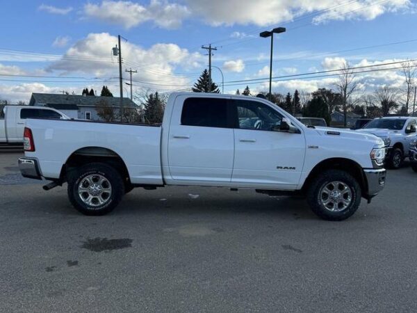 Used 2022 Ram 2500 Big Horn Crew Cab 4x4 | Low KMs | HEMI V8 | Front Bench | Cloth | Backup Camera Stock # P1731 - Image 7