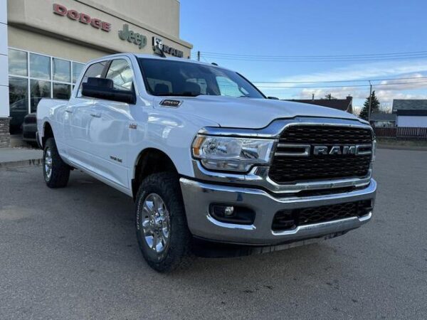 Used 2022 Ram 2500 Big Horn Crew Cab 4x4 | Low KMs | HEMI V8 | Front Bench | Cloth | Backup Camera Stock # P1731 - Image 8