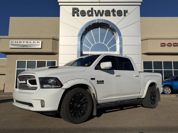 2018 Ram 1500 Sport Crew Cab 4x4 | HEMI V8 | Leather | Heated Vented Seats | Backup Camera | Stock: SR32939B